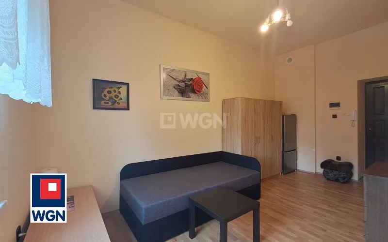 Mieszkanie na  wynajem Częstochowa - Tania, umeblowana kawalerka